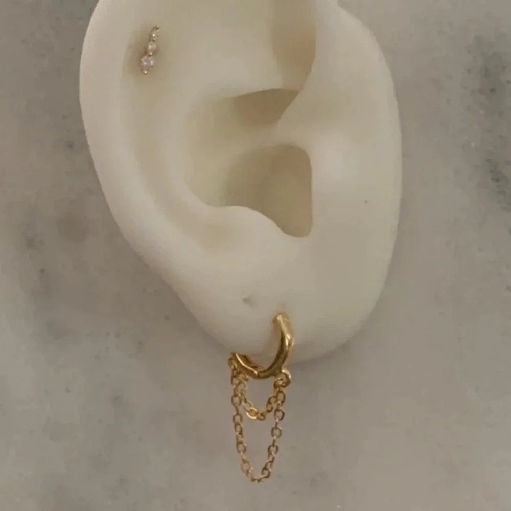 COPY - COPY - Gold Layered Chain Huggie Hoop Earrings - Picture 2 of 4